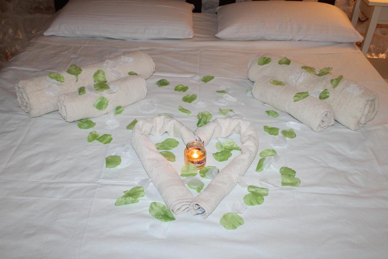 Romantic Miniloft Остуни Екстериор снимка